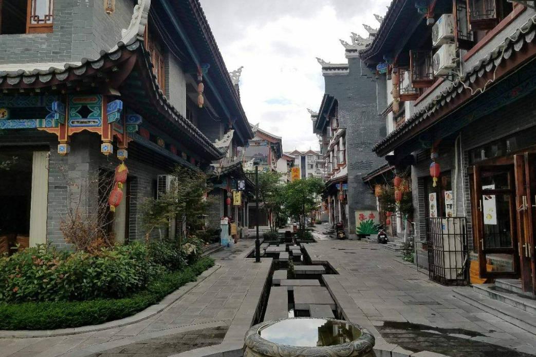 43岁阿娇用珠圆玉润身材，给内娱女星上了一课，这才是美！
